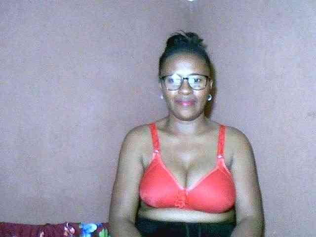 Nirinah2710 webcam