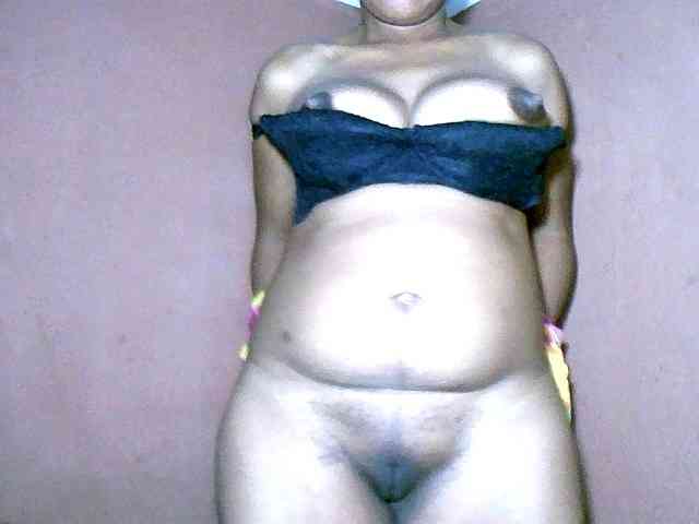 Nirinah2710 webcam