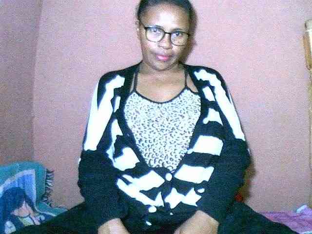Nirinah2710 webcam