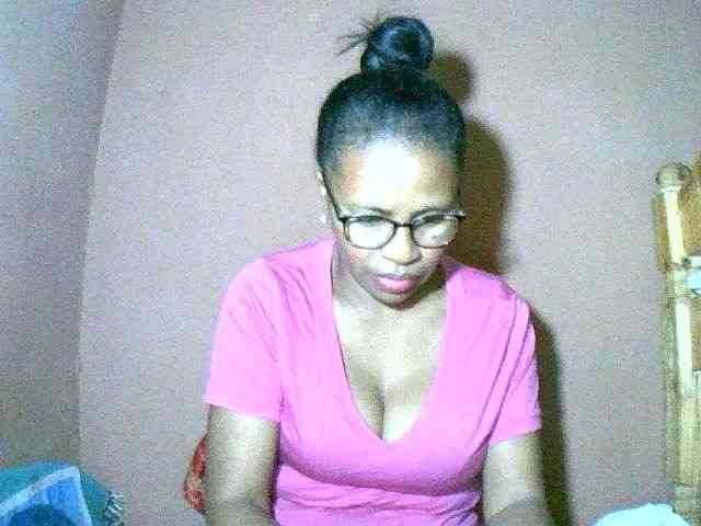 Nirinah2710 webcam