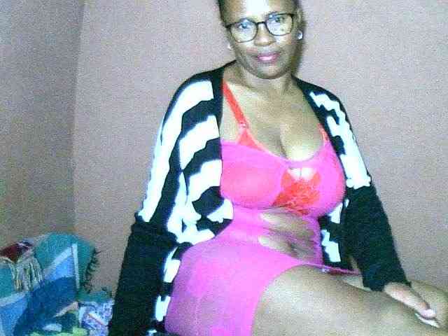 Nirinah2710 webcam