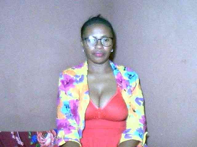 Nirinah2710 webcam