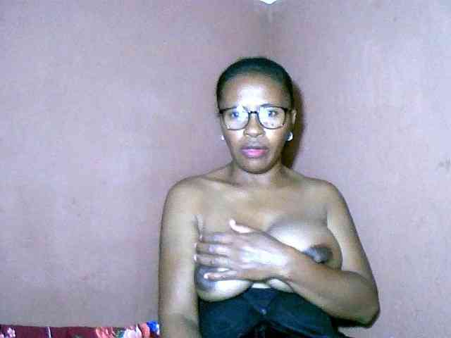 Nirinah2710 webcam