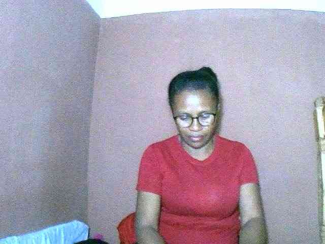 Nirinah2710 webcam
