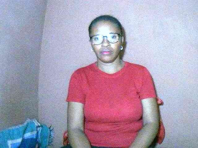 Nirinah2710 webcam