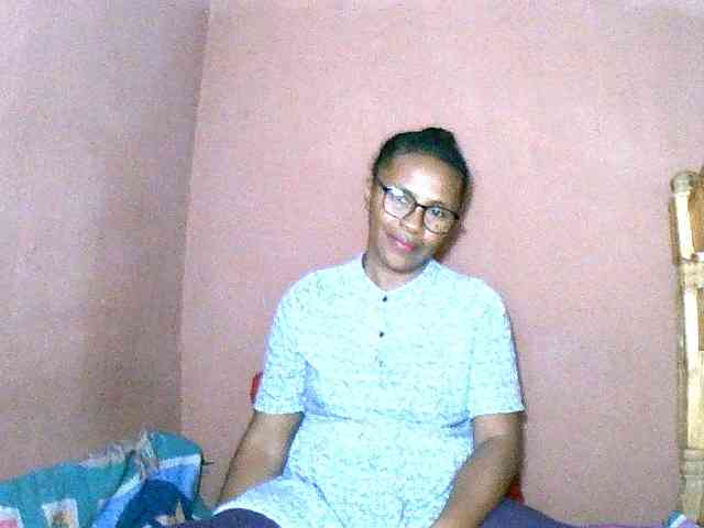 Nirinah2710 webcam