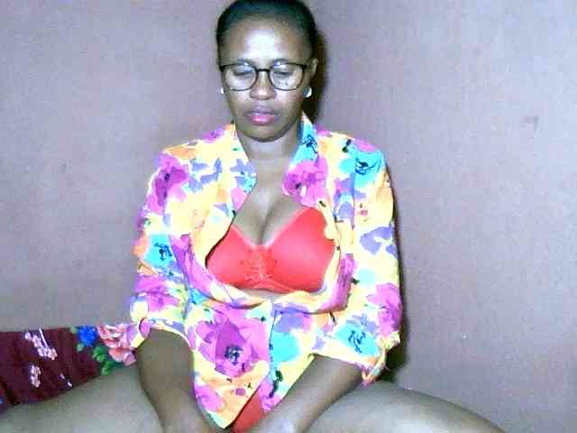 Nirinah2710 webcam