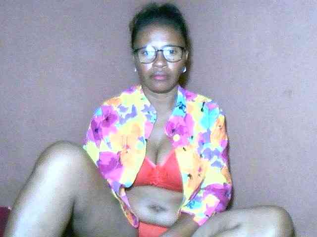 Nirinah2710 webcam