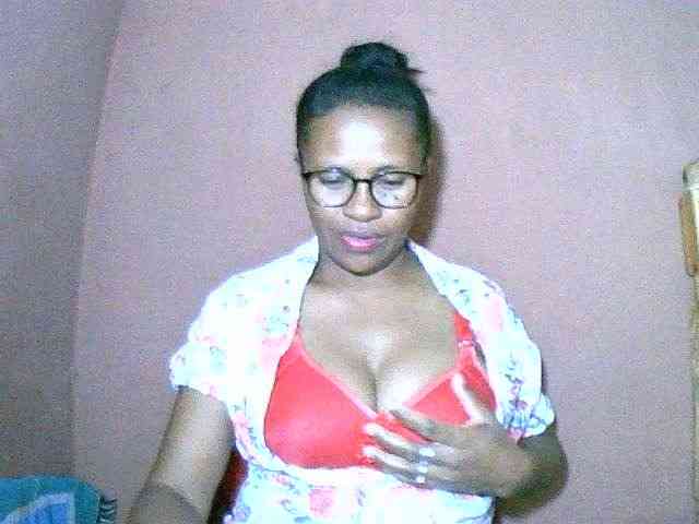 Nirinah2710 webcam