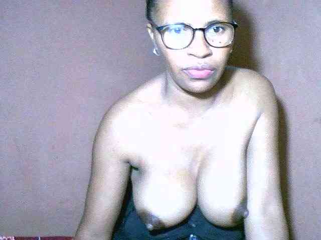 Nirinah2710 webcam