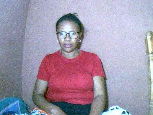Nirinah2710 webcam