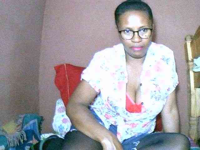 Nirinah2710 webcam