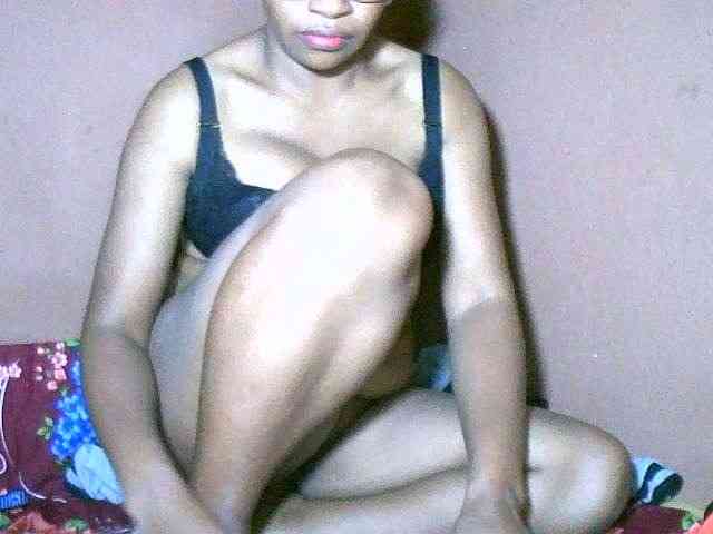 Nirinah2710 webcam