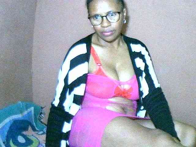 Nirinah2710 webcam