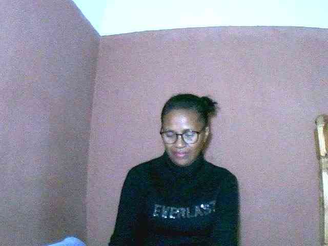 Nirinah2710 webcam
