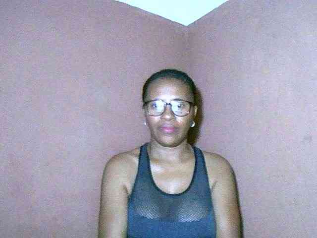 Nirinah2710 webcam