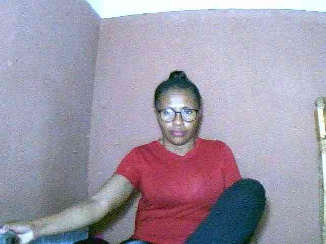 Nirinah2710 webcam