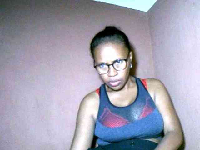 Nirinah2710 webcam