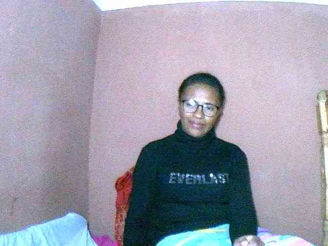 Nirinah2710 webcam
