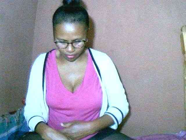 Nirinah2710 webcam