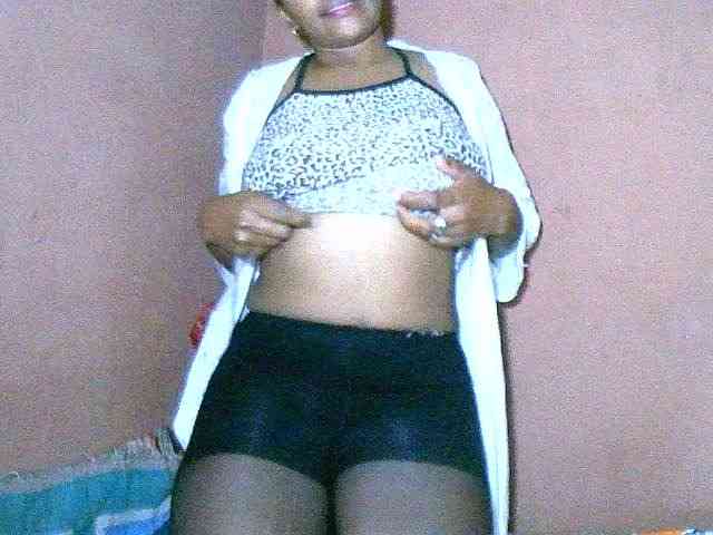 Nirinah2710 webcam