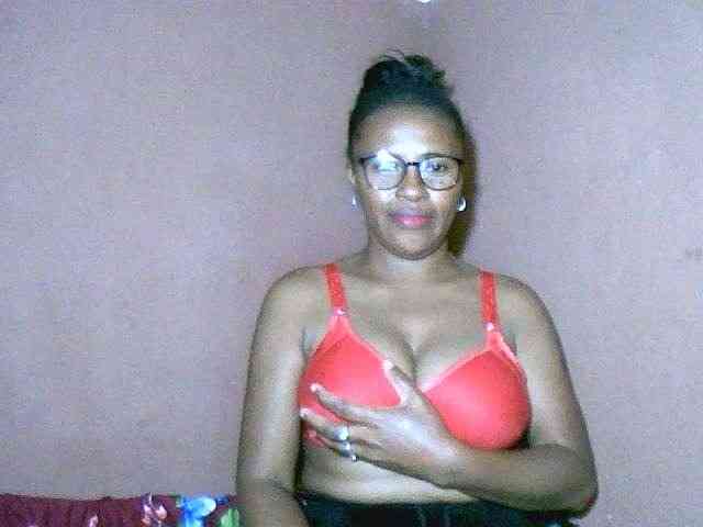 Nirinah2710 webcam