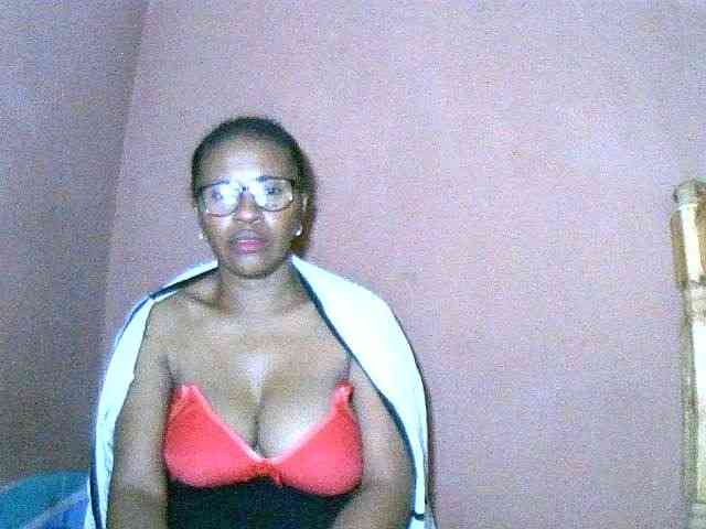 Nirinah2710 webcam