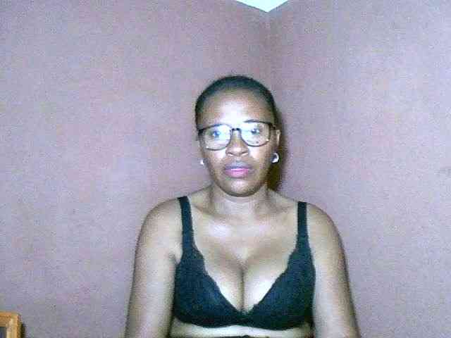 Nirinah2710 webcam