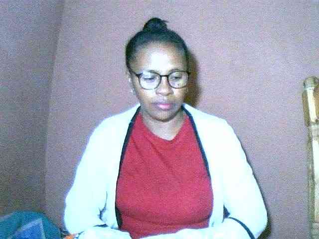 Nirinah2710 webcam