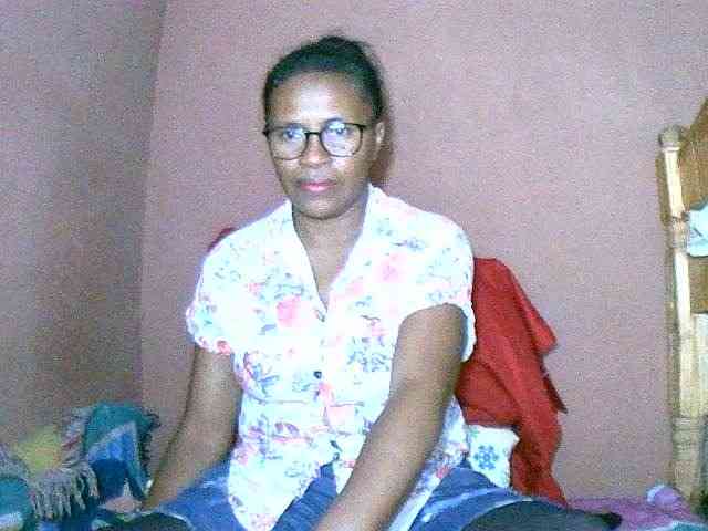 Nirinah2710 webcam