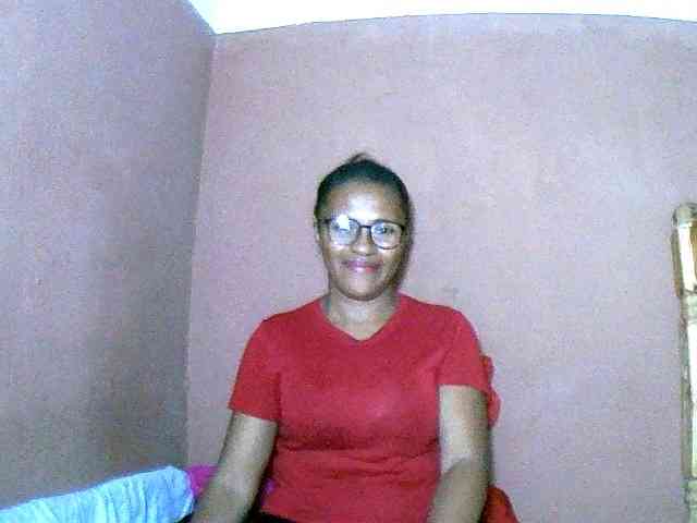 Nirinah2710 webcam