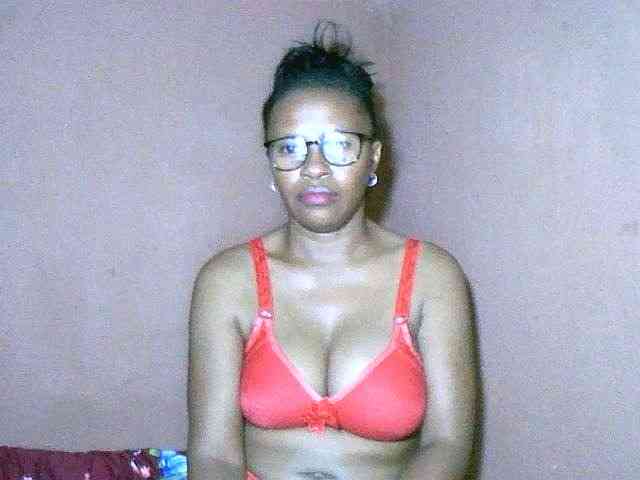 Nirinah2710 webcam