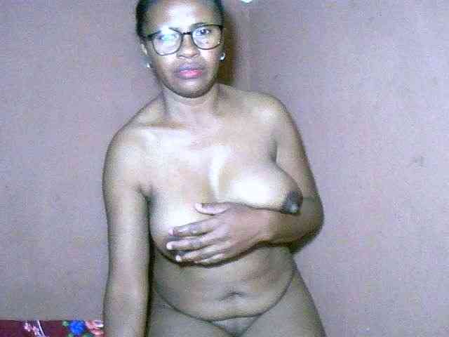 Nirinah2710 webcam