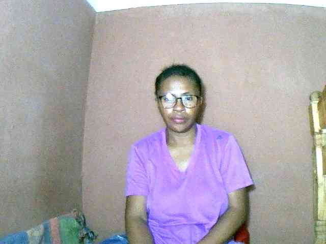 Nirinah2710 webcam