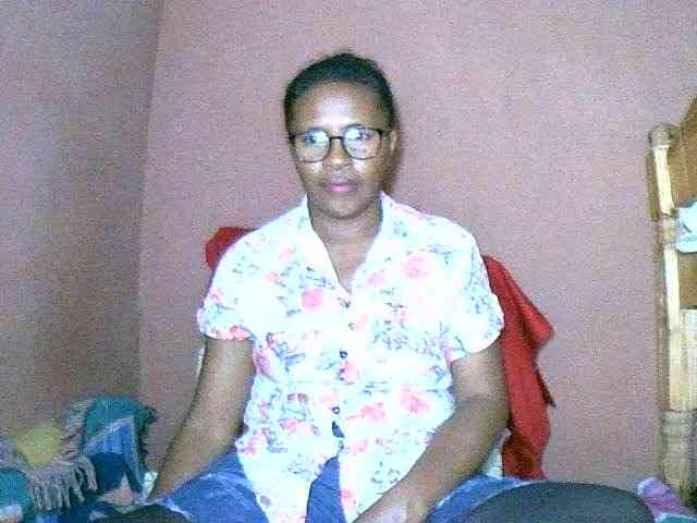 Nirinah2710 webcam