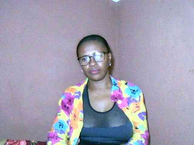 Nirinah2710 webcam