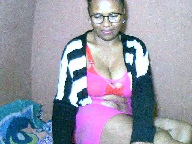 Nirinah2710 webcam