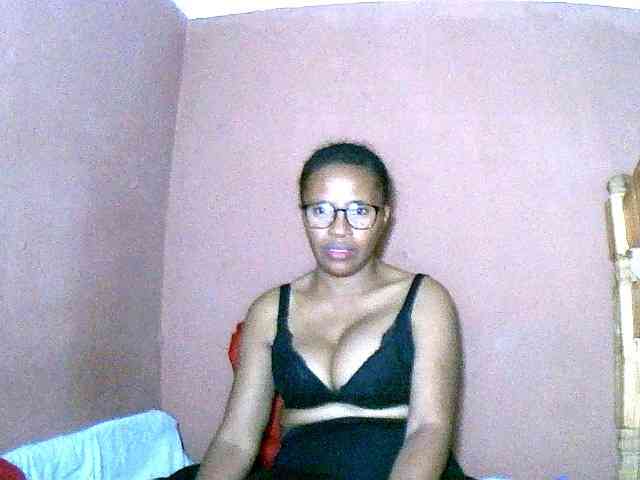Nirinah2710 webcam