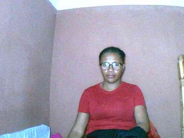 Nirinah2710 webcam