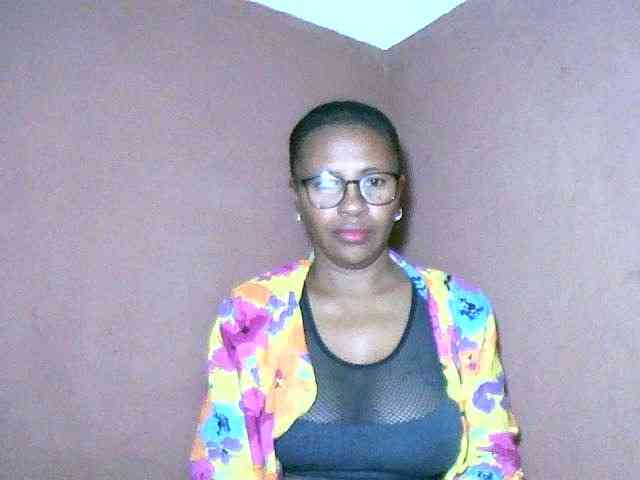Nirinah2710 webcam