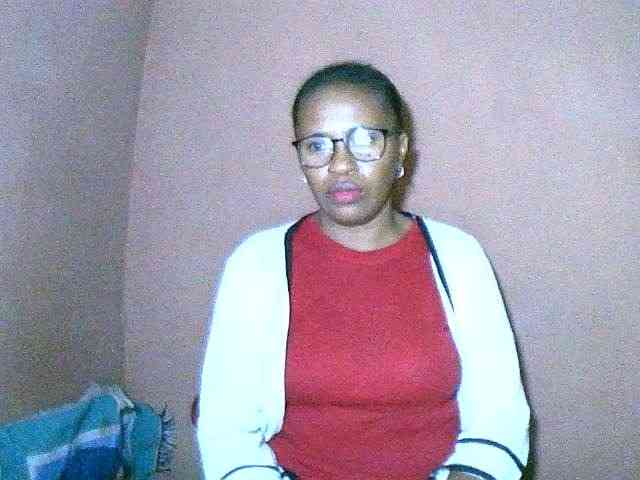 Nirinah2710 webcam