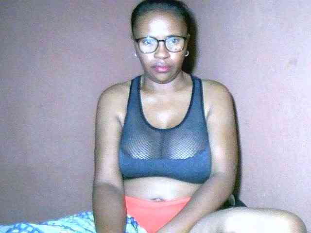 Nirinah2710 webcam