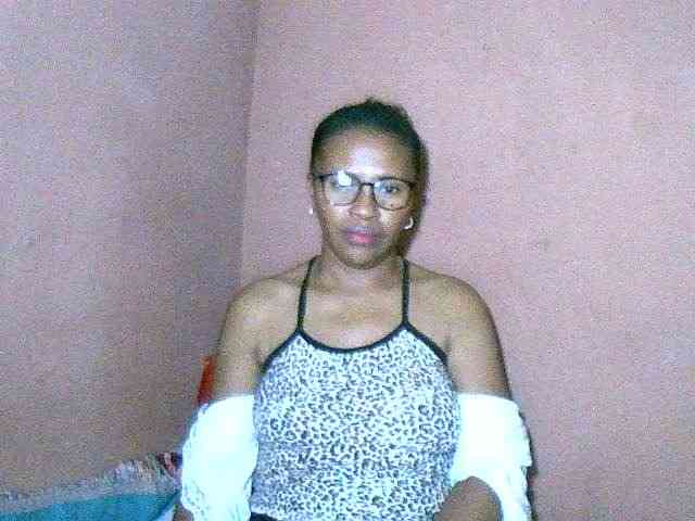 Nirinah2710 webcam