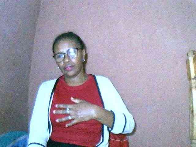 Nirinah2710 webcam