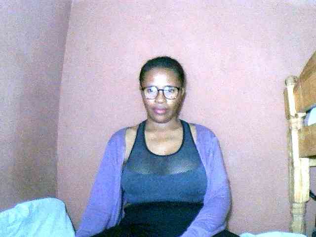 Nirinah2710 webcam
