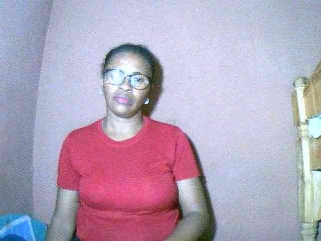 Nirinah2710 webcam
