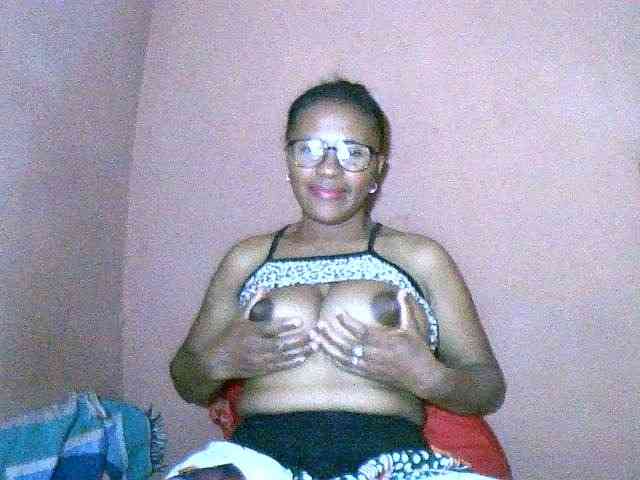Nirinah2710 webcam