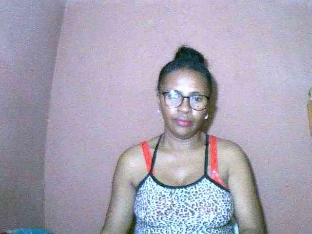 Nirinah2710 webcam