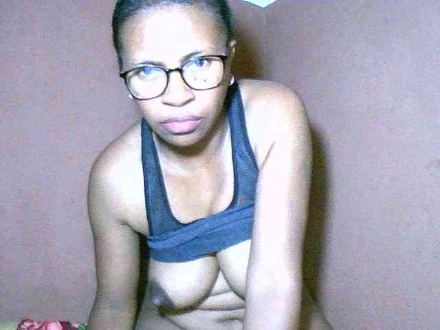 Nirinah2710 webcam
