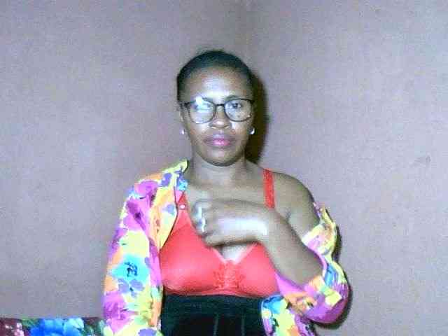 Nirinah2710 webcam